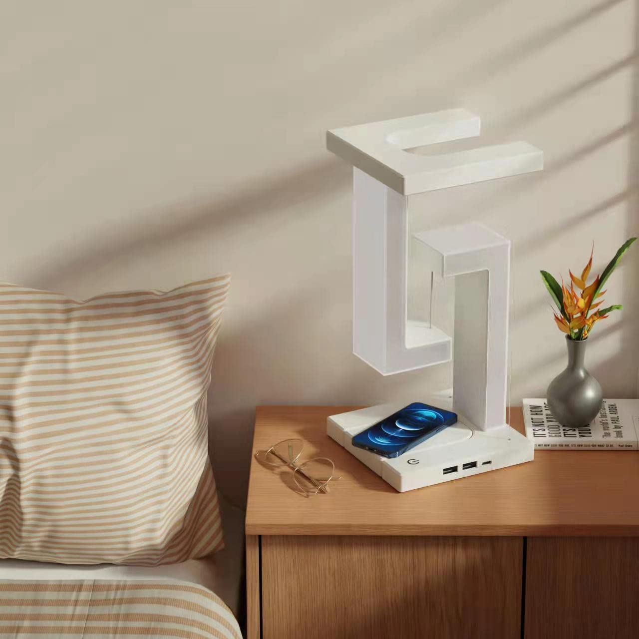 The Gravity-Defying Charging Lamp| NAVANZA™ Aura-Lift